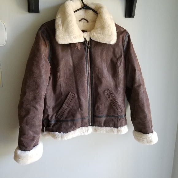 Danier Jackets & Blazers - 🧥DANIER AVIATOR JACKET WITH FAUX FUR